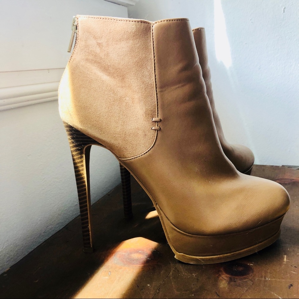 FOREVER 21 Leather + suede platform bootie heel
